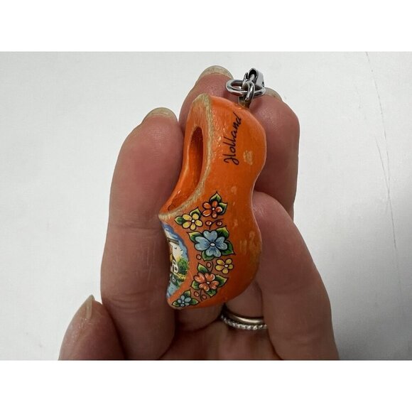 VINTAGE Holland Hand painted WOODEN CLOG  TRAVEL SOUVENIR KEY CHAIN KEYRING - Picture 7 of 7
